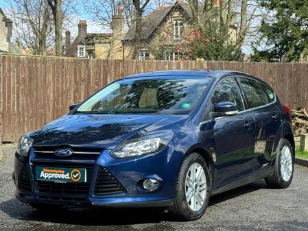 FORD FOCUS 1.0 T EcoBoost Titanium 